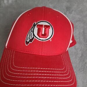 Utah Utes Under Armour Red Hat, Adjustable Collegiate‎ Sporty Outdoor Heat Gear